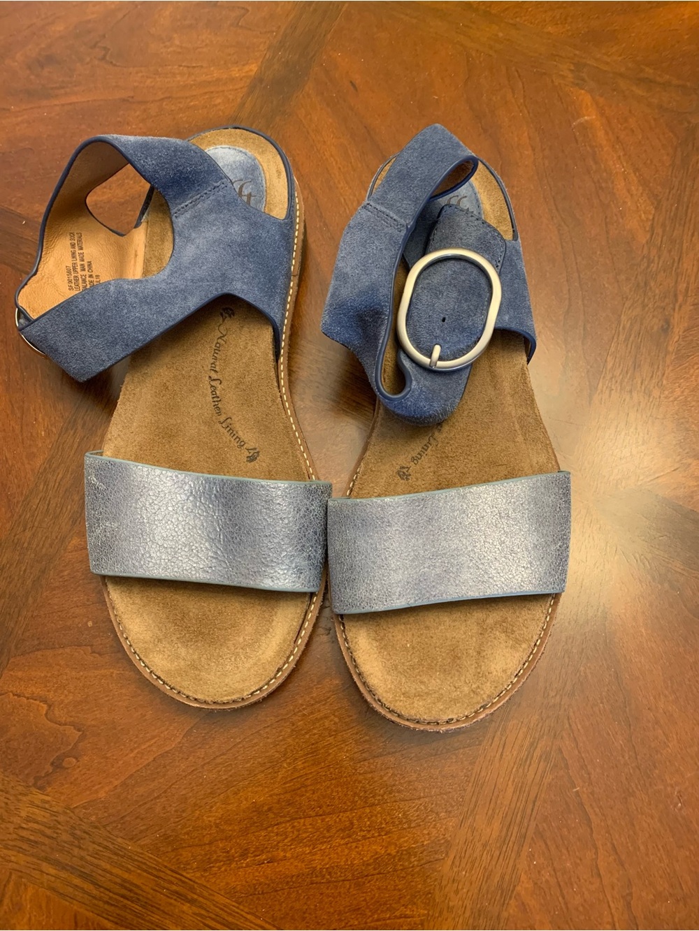 Sofft Women's French blue Bali Sandal. Size 7.5.